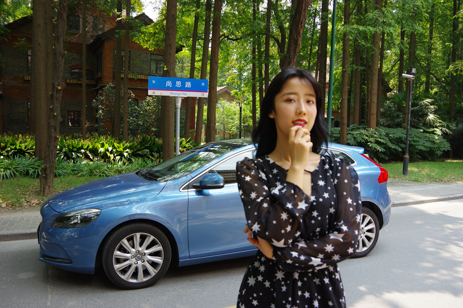 污！美女设计师竟然最喜欢V40的那个部位！