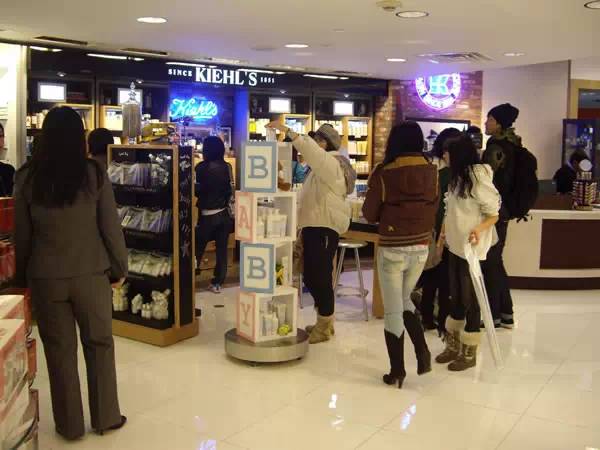 国内机场哪个免税店买什么最划算,国外机场免税店购物流程