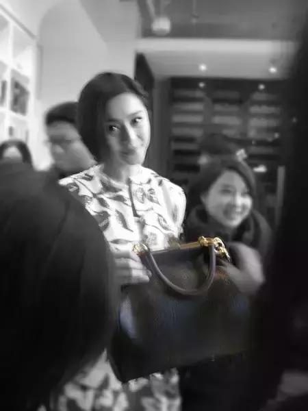 高圆圆包包谁设计的,高圆圆款包包