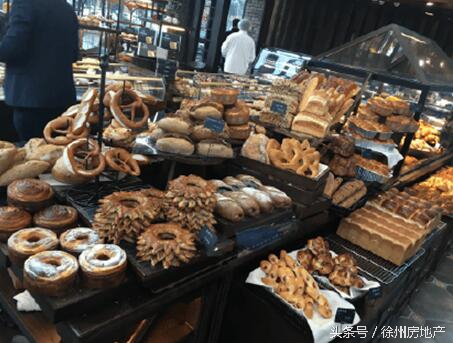 红跑车铜山万达,味你而来零食店