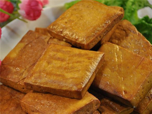 痛风发作放血了还肿是怎么回事,痛风引起肾脏并发症吗