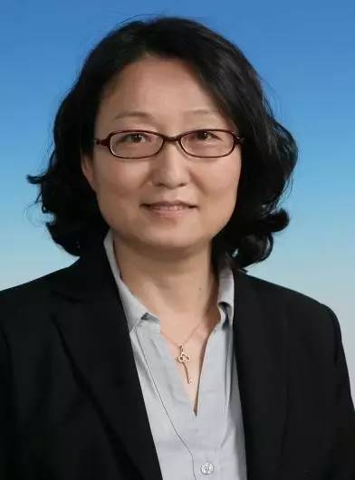 夏季饮水，准妈妈们不要“一次喝个够”