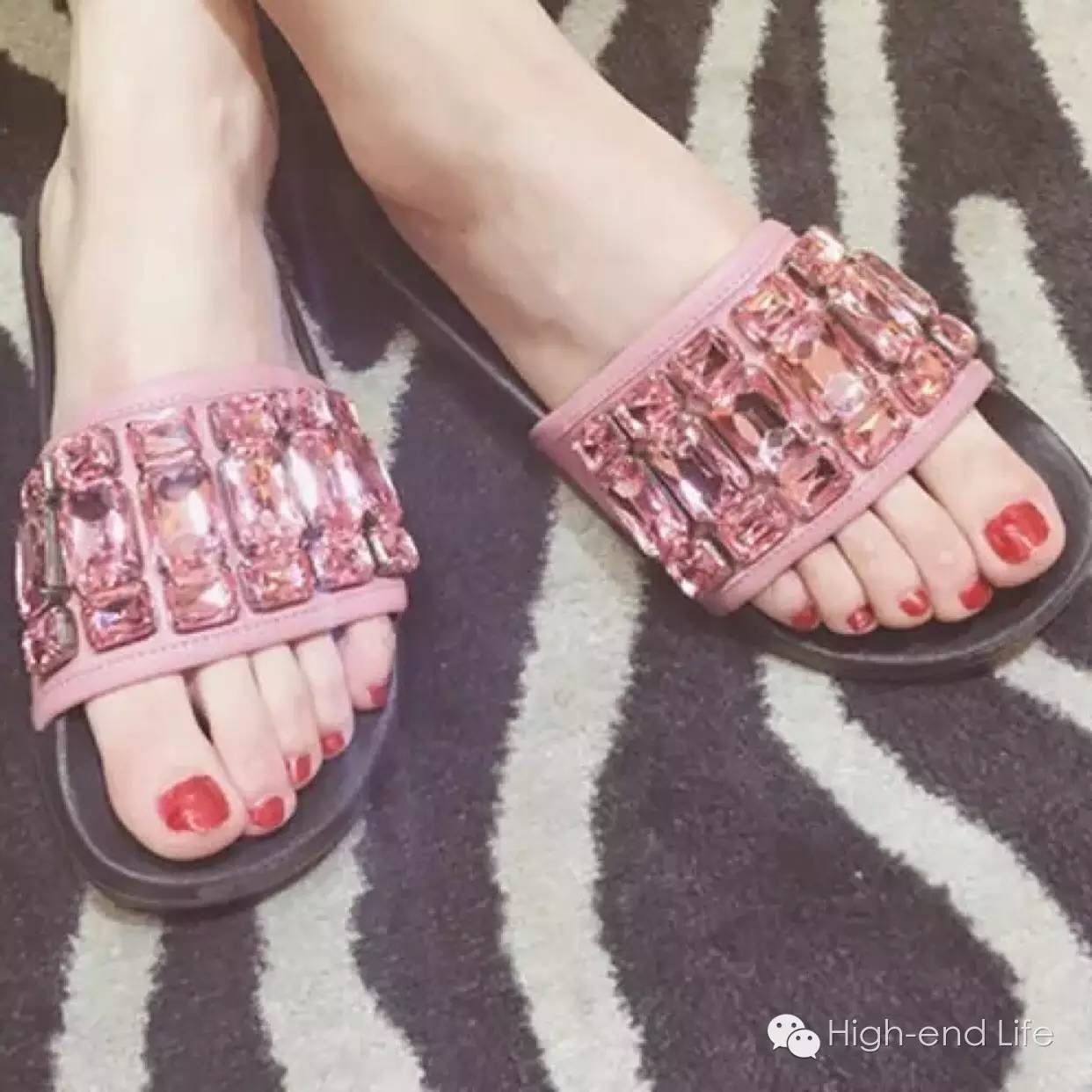 2022年最流行的拖鞋男人字拖,脚感最好的凉拖人字拖