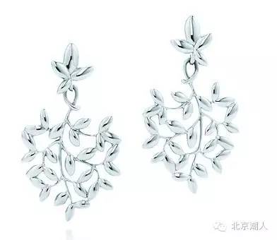 为什么每个女人都要有一串石榴石,为什么每个女人要有一件羊绒大衣