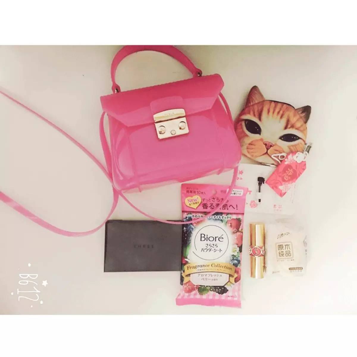 粉丝寄来的包,粉丝寄来了一箱包包