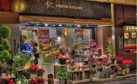 购物中心里特能赚钱的32家花店，年营业额10亿+！