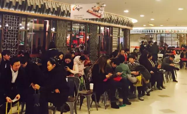 一帮吃货,一群吃货在一起会发生什么