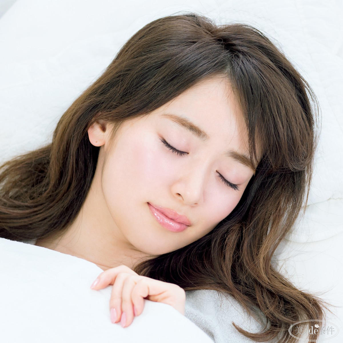 护肤品广告的水光感是怎么拍的,护肤品效果真的有广告说的神奇吗