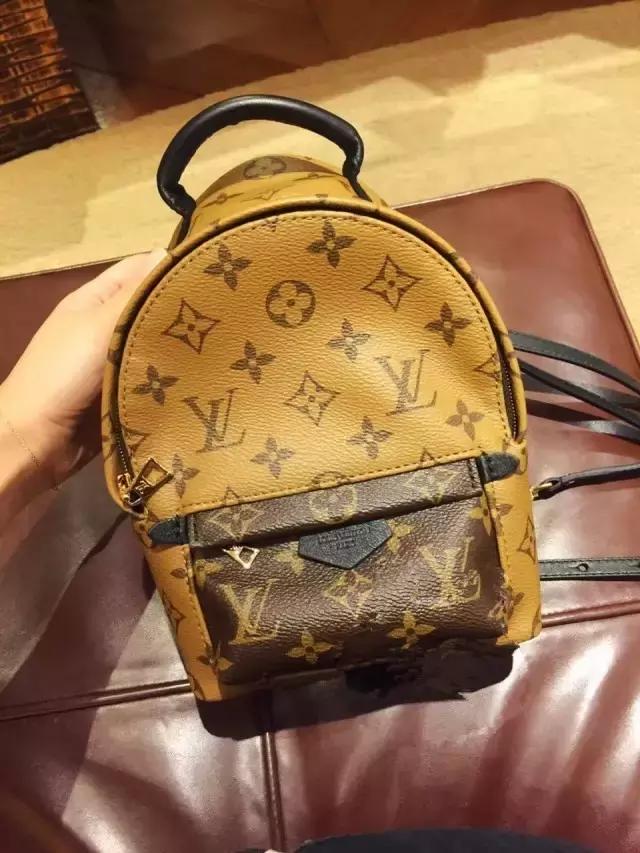 lv最新款脑洞也太大了吧,lv新款比之前多了两条线