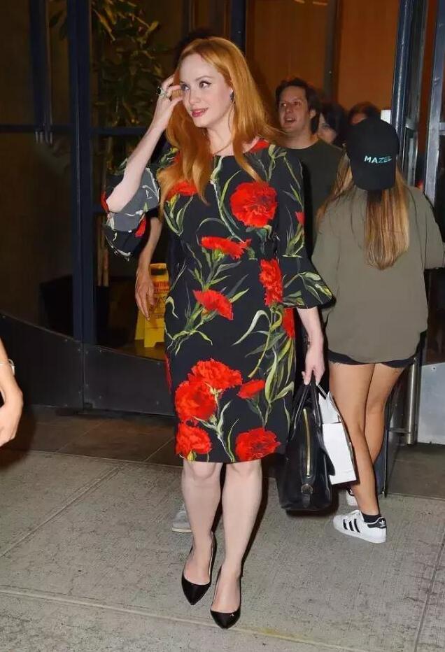 谁说“好女不过百”？这些“微胖界女神”只穿“它”就时髦又苗条