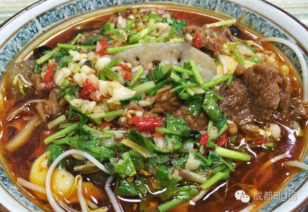 这个挨着成都建设巷的新新社区，看起来好像很好吃。