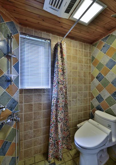 127平跃层装修现代简约风,跃层124平装修风格大全三房两卫