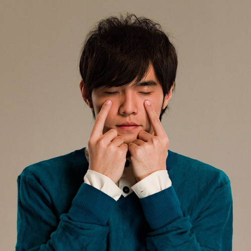 眼睛保健按摩正确手法,缓解眼睛疲劳按摩手法