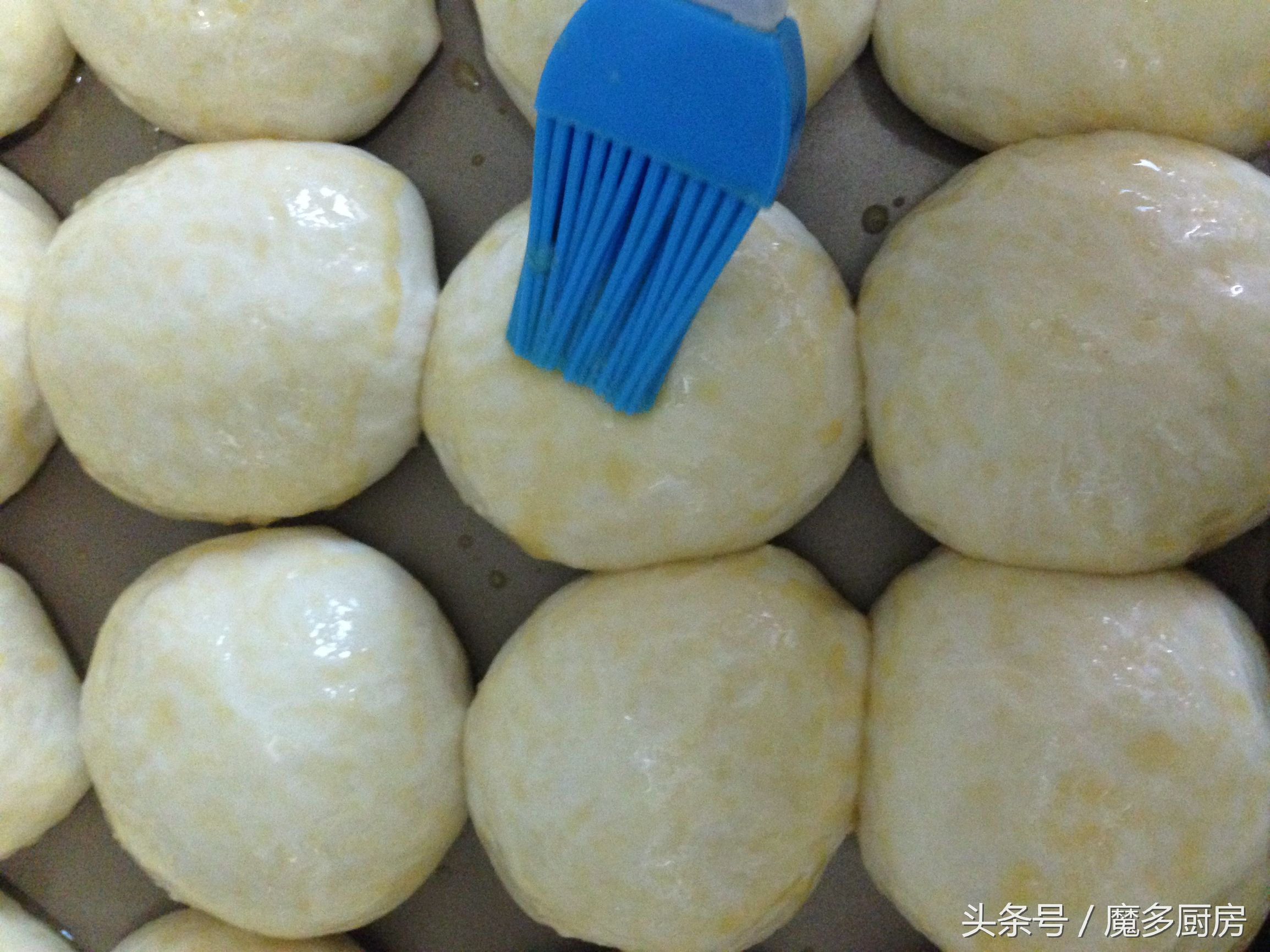 自己做的面包很健康,自己做的面包酥香柔软