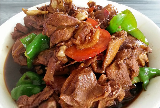 红烧老鹅加工方法,红烧老鹅要不要焯水