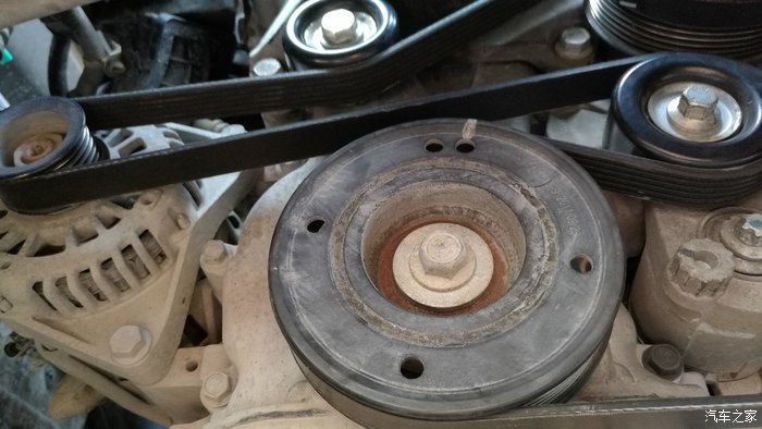 助力泵皮带和发电机皮带是一根吗,发电机皮带和助力泵皮带一样吗