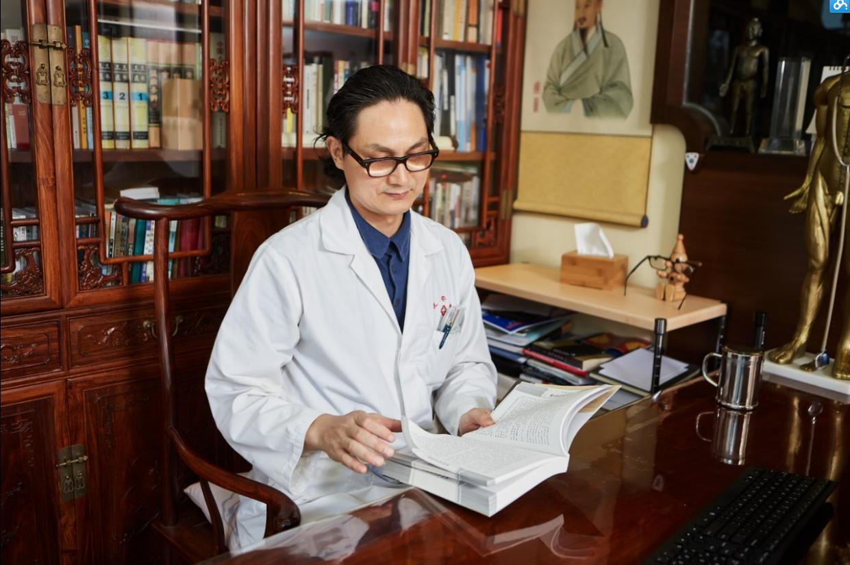 腰椎发病最快的恢复方法,腰椎病一般要躺多少天才能治愈