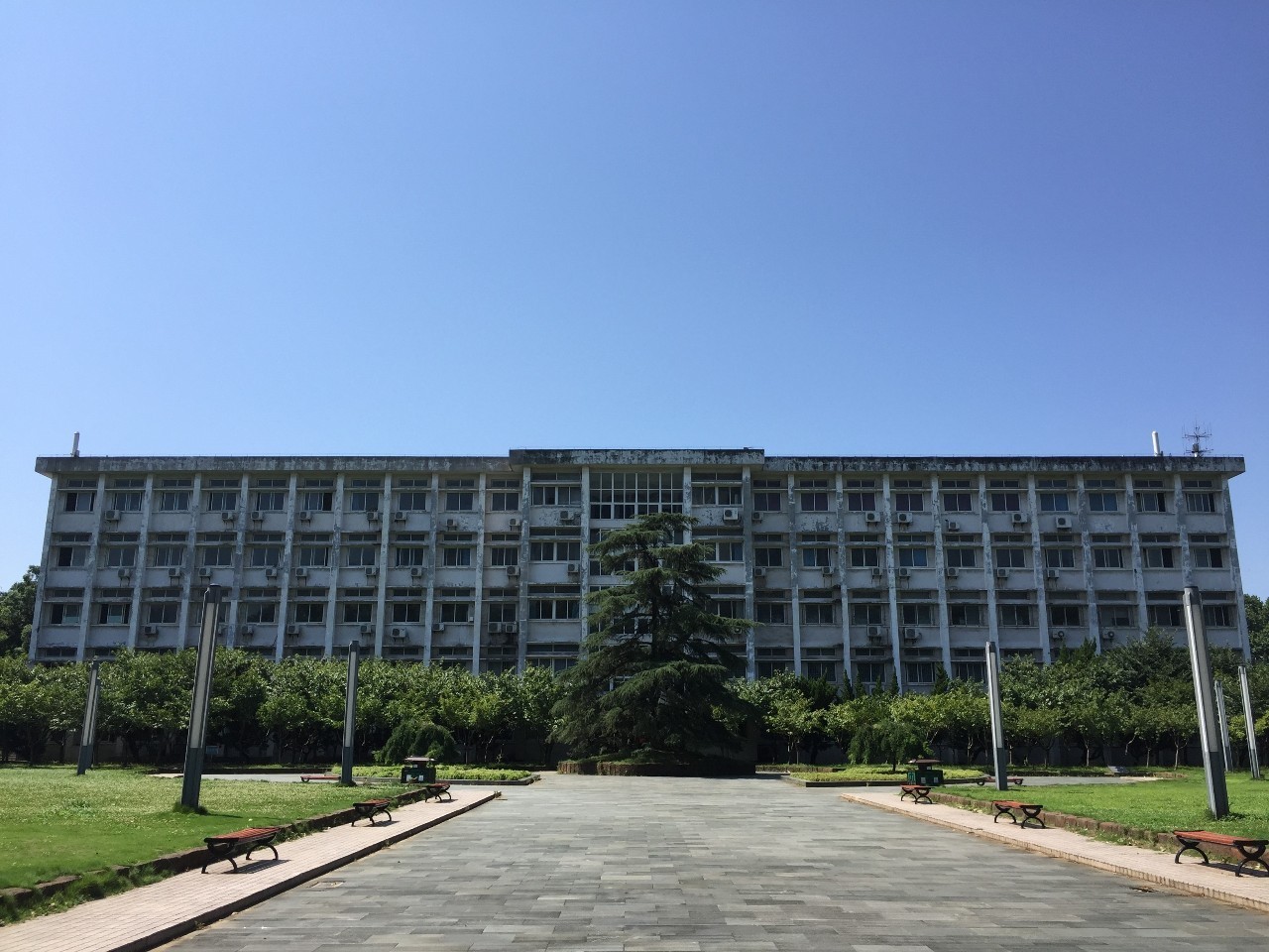 迷迷糊糊记不清？小诗带你认识教学楼！