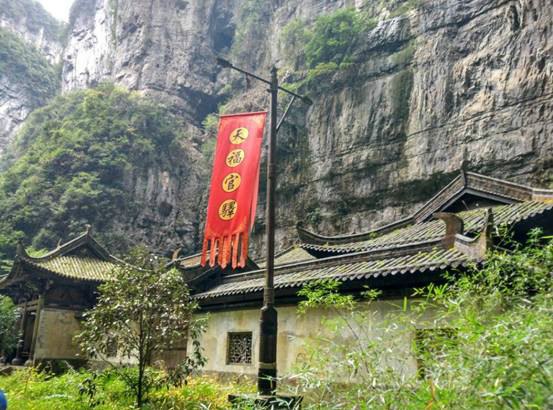 超多美图慎入！开神车，走丝路，这些不可思议的美景就在中国！