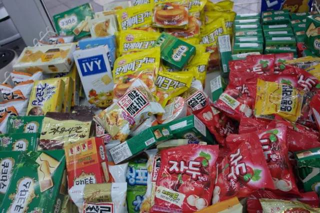 韩国进口乐天扁桃仁夹心巧克力,韩国进口乐天巧克力打糕派