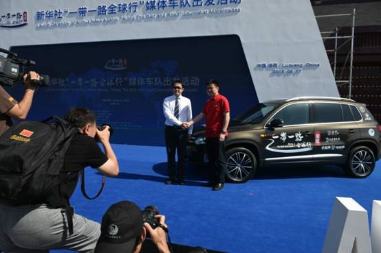 超多美图慎入！开神车，走丝路，这些不可思议的美景就在中国！