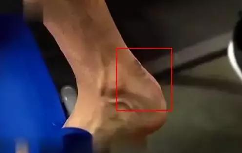 吴敏霞带伤训练视频,吴敏霞年轻的时候长啥样