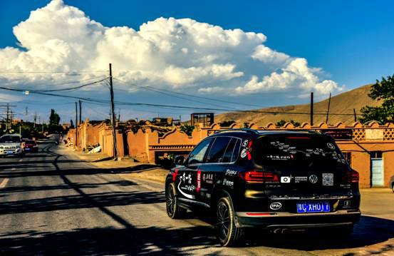 超多美图慎入！开神车，走丝路，这些不可思议的美景就在中国！