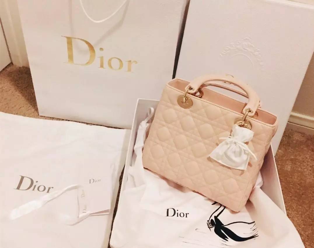 送我这些礼物，我们的关系就可以更进一步了....