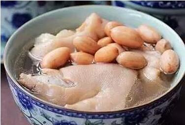 产后下巴反复长痘,女人面部额头长痘祛痘护理指南