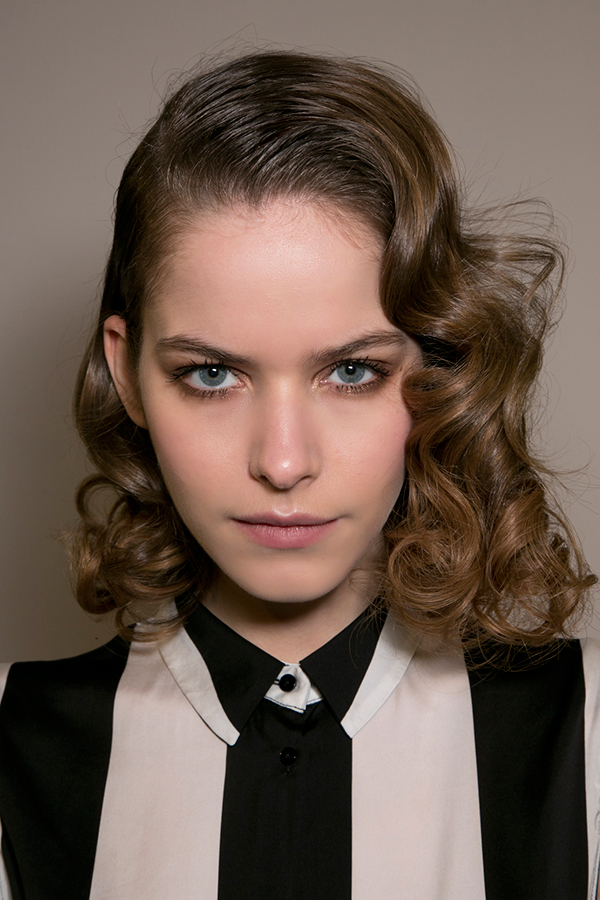 女生超短发结婚造型,短发新娘不用假发的简单造型