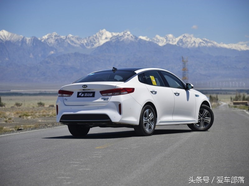 新款起亚k5豪华版2.0t价格,起亚k51.5t时尚版落地价