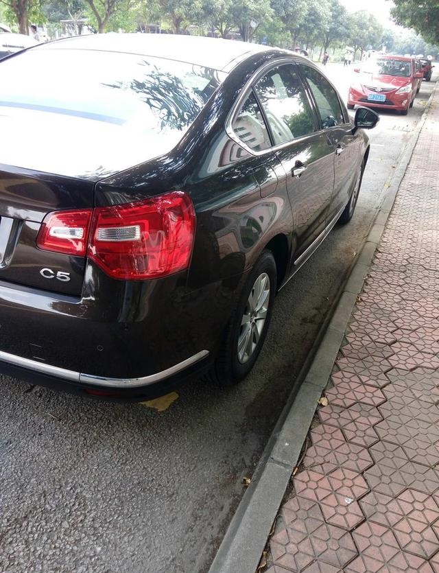 雪铁龙C51.6T豪华版,颇有风范