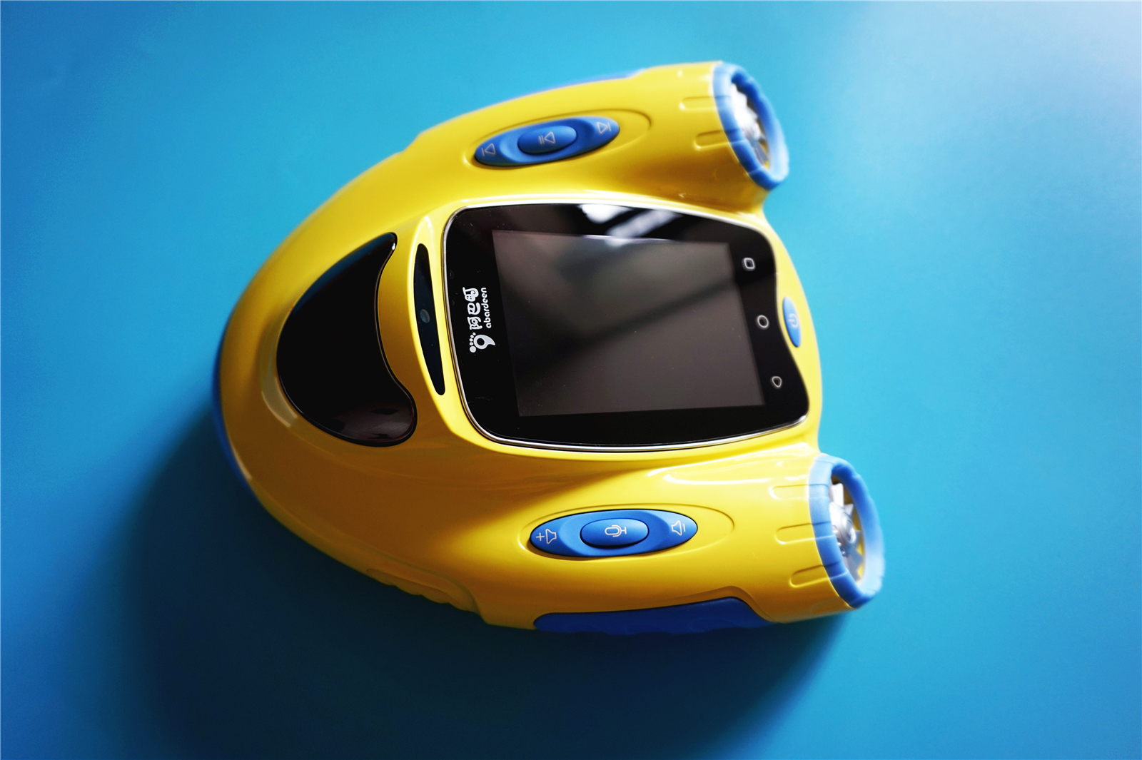 集学习娱乐于一体的客厅,集娱乐和学习于一体的电脑