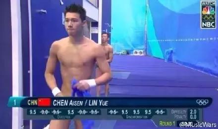 大叔控？鲜肉控？都已经out了，我们现在是爷爷控！