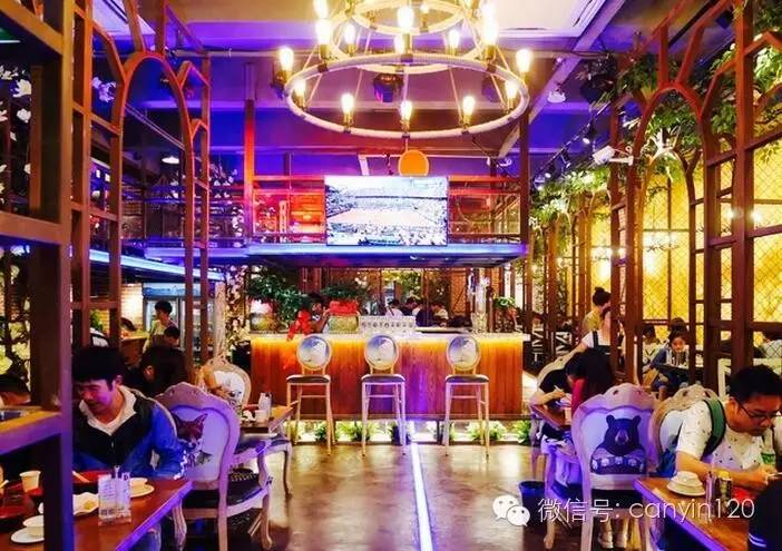 这家顾客排号排到500多的串店，其征服顾客的秘诀除味道还有啥