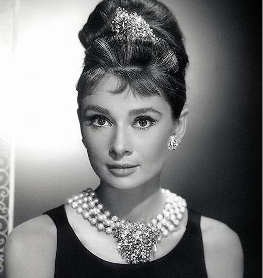 小众手链推荐中性风,比奶奶灰更深的灰