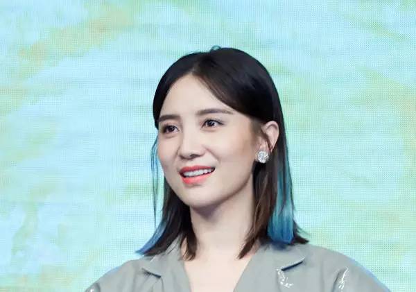 高圆圆同款发型适合你,复古运动风高圆圆发型