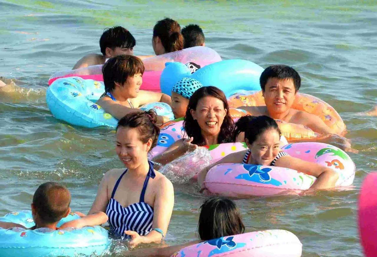 青岛海水浴场洗海澡,山东青岛水质怎么样