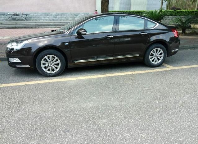 雪铁龙C51.6T豪华版,颇有风范