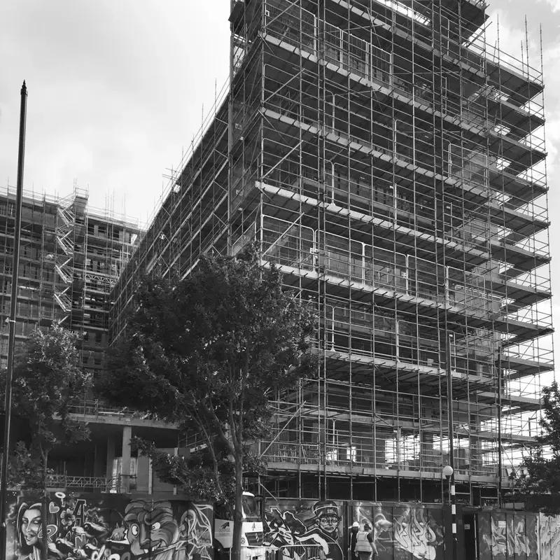 这个年青人造的公寓，让我好想立马住进去！功能太全了！