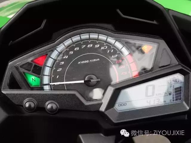2017款ninja250和18款,ninja250排气四缸对比r6