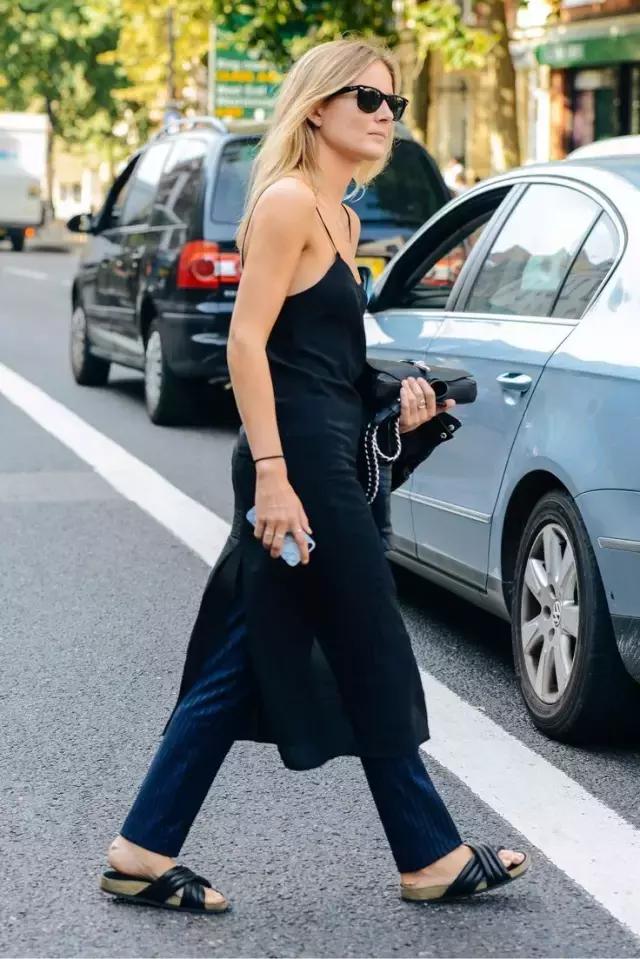 自从穿上这些拖鞋，就是那么自信