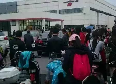 是你在逃离苏州，还是苏州在赶你走？