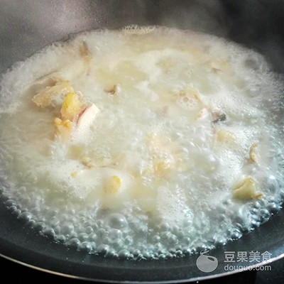 清淡牛肉米粉,爱嗦爆辣螺蛳粉