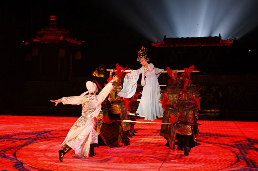 杨家有女初长成，三千宠爱在一身—《长恨歌》，内地版“水舞间”