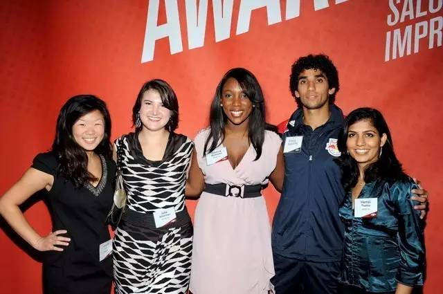 让数百万非洲贫困家庭用上了电，竟然仅靠一个大学生造的足球