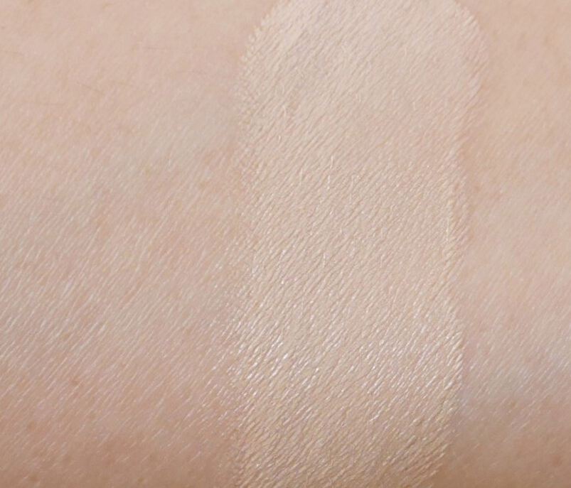 赫拉气垫c21是换包装了吗,赫拉气垫限量版2015款图片