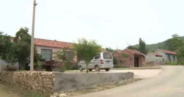 记安丘市柘山镇老子村第一书记赵学和