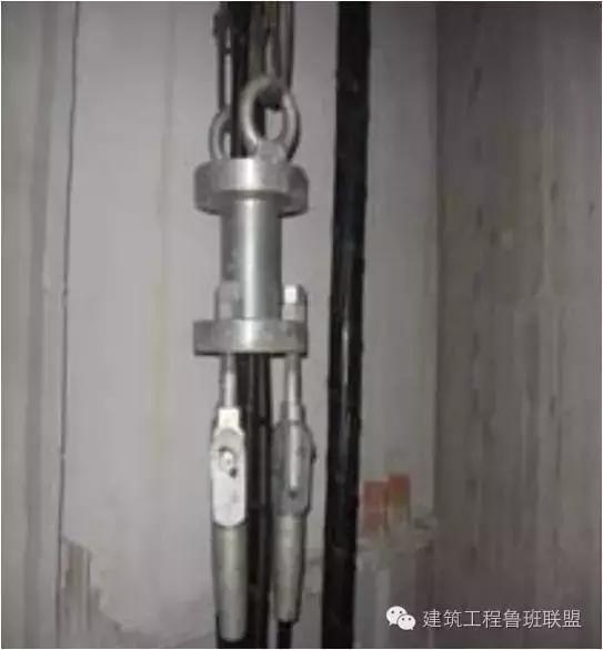 超高层垂直高压电缆敷设需要什么,超高层电缆敷设技术