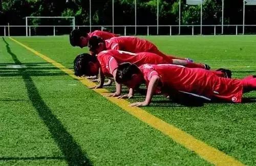 足球运动应该注重什么力量,足球上肢力量训练